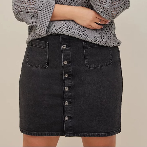 Torrid button front denim mini skirt - Picture 1 of 4
